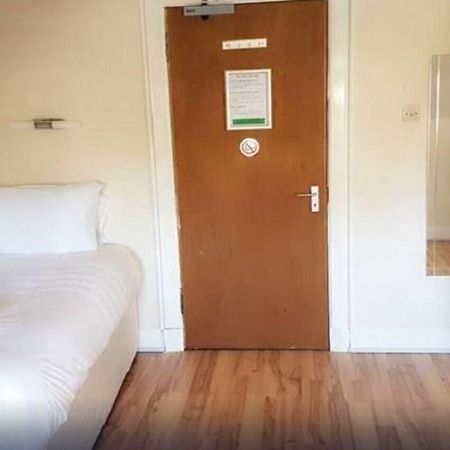 Oyo Gothenburg Hotel Dunfermline Dış mekan fotoğraf
