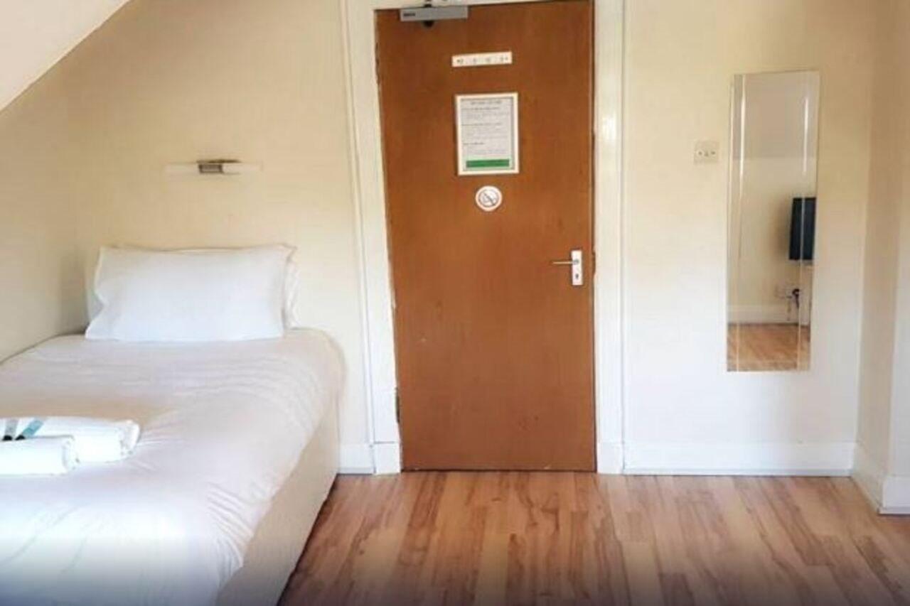 Oyo Gothenburg Hotel Dunfermline Dış mekan fotoğraf